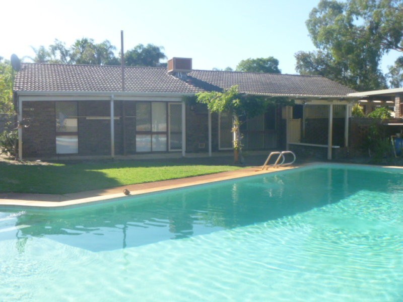 7 Candish Court, Booragoon WA 6154