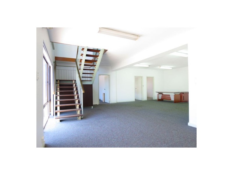 19A Shields Crescent, Booragoon WA 6154
