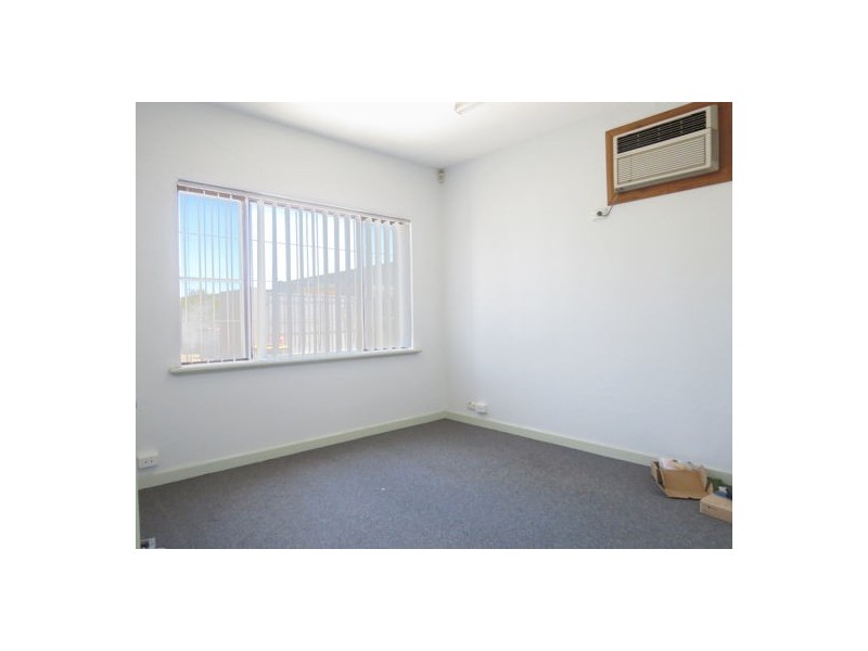 19A Shields Crescent, Booragoon WA 6154