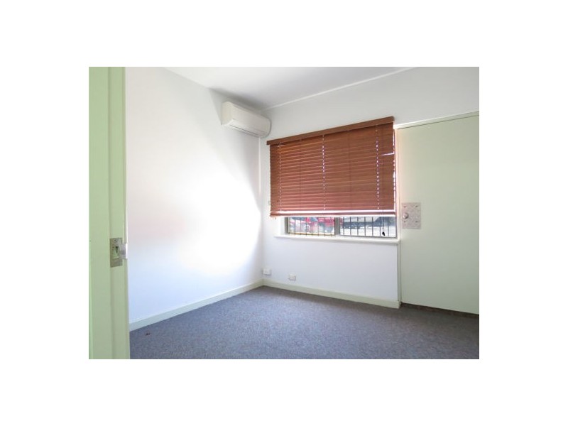 19A Shields Crescent, Booragoon WA 6154