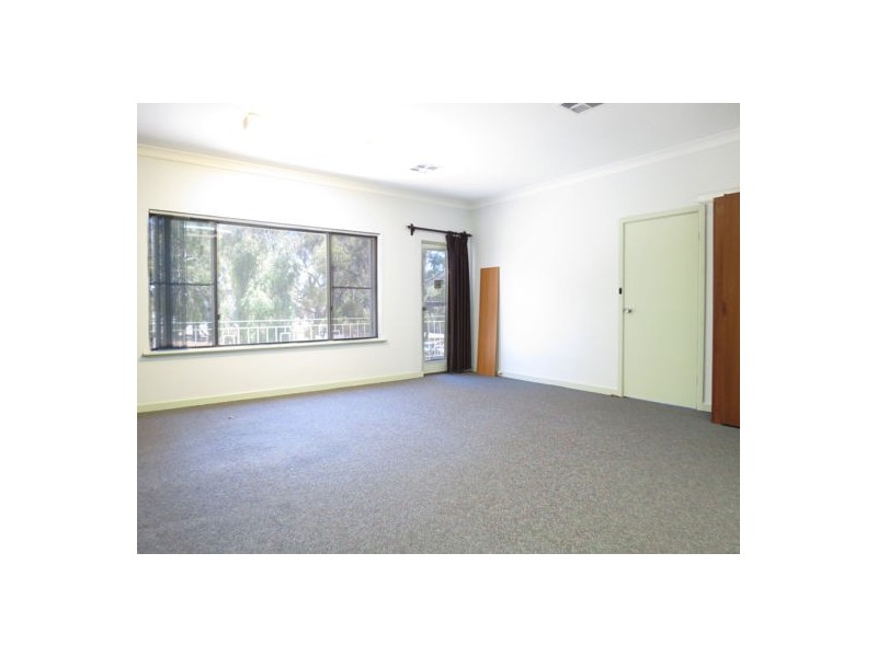 19A Shields Crescent, Booragoon WA 6154
