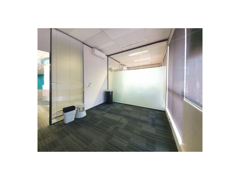 71 Leach Hwy, Willagee WA 6156