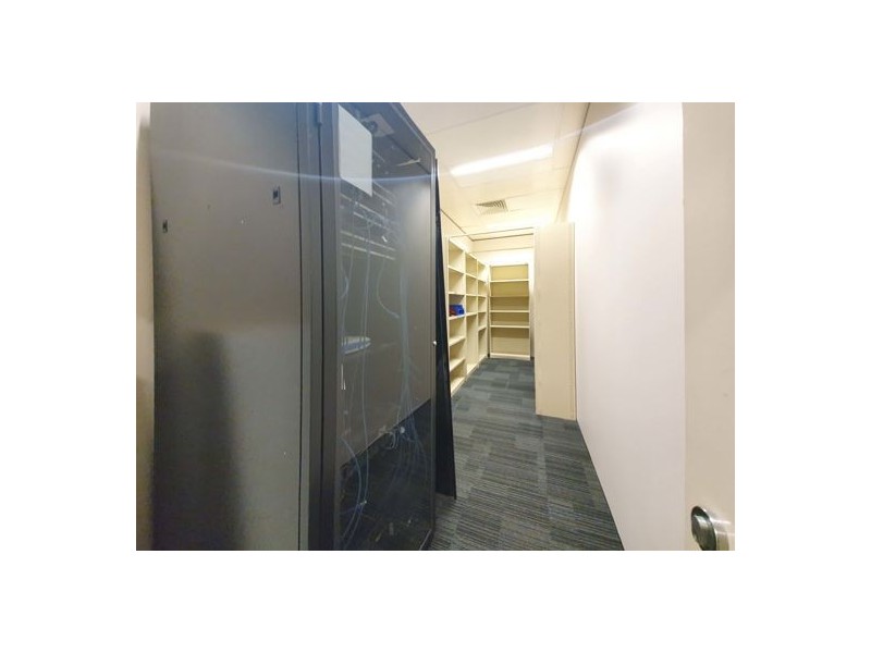 71 Leach Hwy, Willagee WA 6156