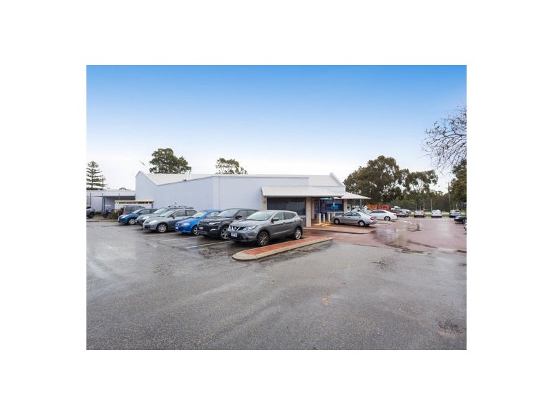 71 Leach Hwy, Willagee WA 6156