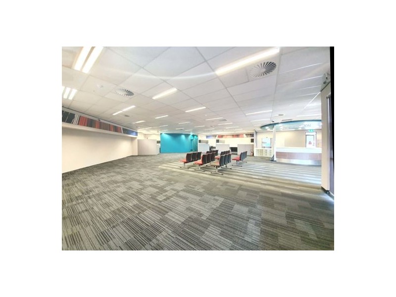 71 Leach Hwy, Willagee WA 6156