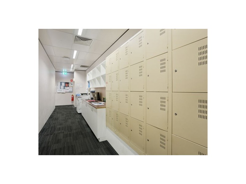 71 Leach Hwy, Willagee WA 6156