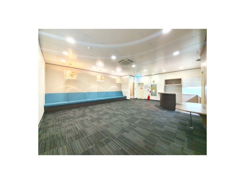 71 Leach Hwy, Willagee WA 6156