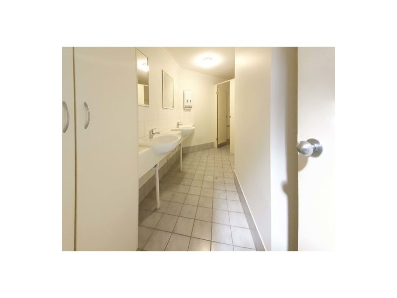 71 Leach Hwy, Willagee WA 6156