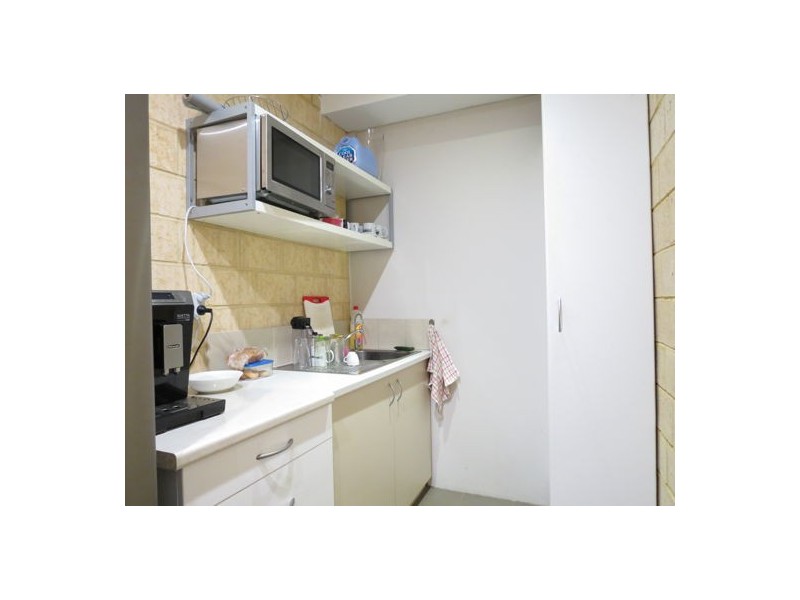 5/16 Hammond Road, Cockburn Central WA 6164