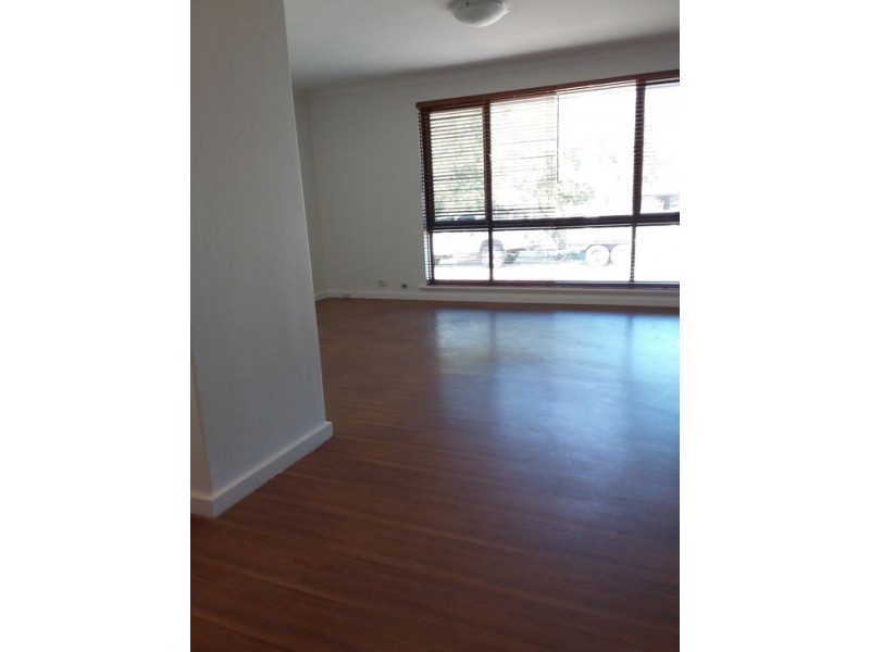 20A Jean St, Beaconsfield WA 6162