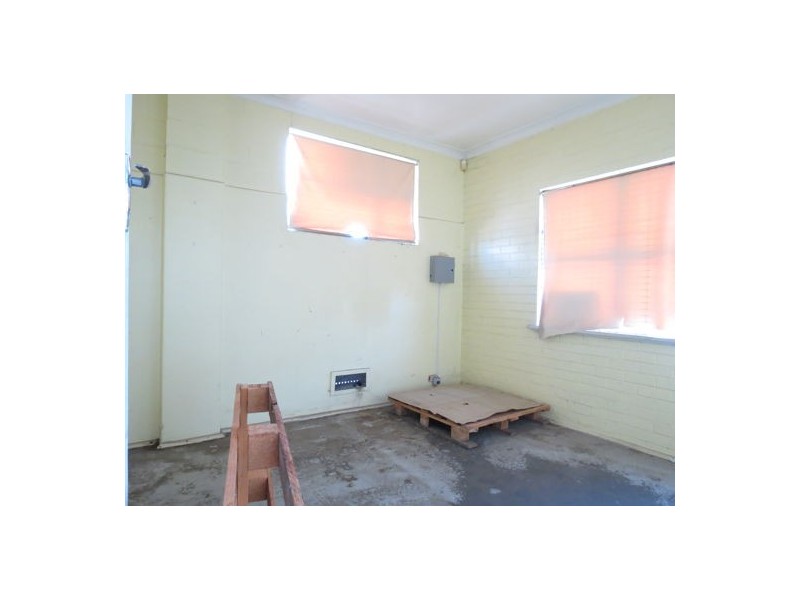 1-2/8 Malland Street, Myaree WA 6154