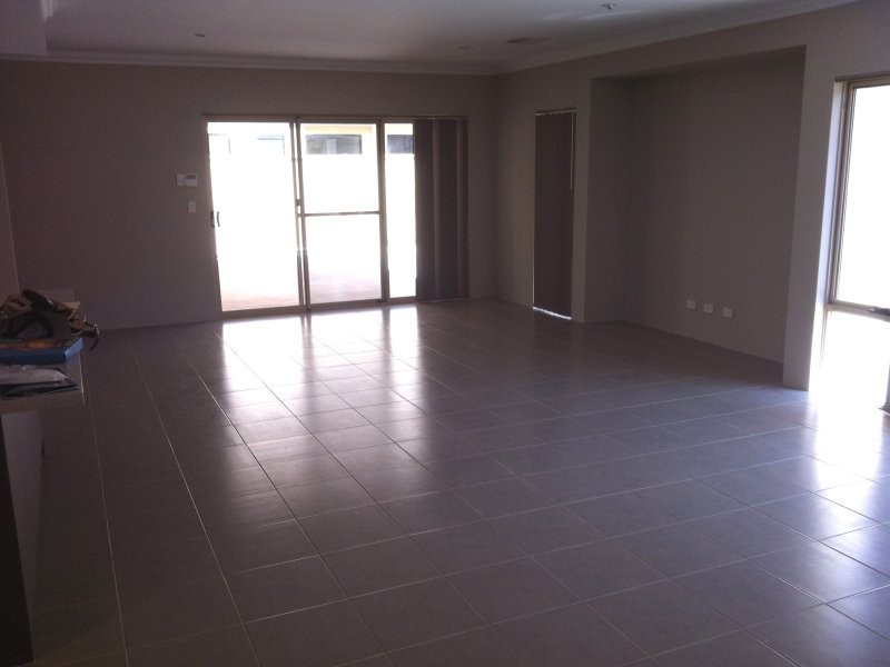 15 Laggan Road, Canning Vale WA 6155