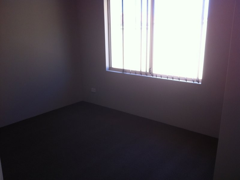15 Laggan Road, Canning Vale WA 6155