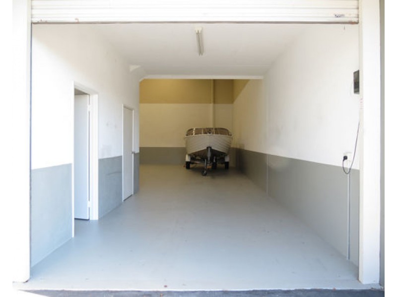 2/5 Sleeman Close, O’connor WA 6163