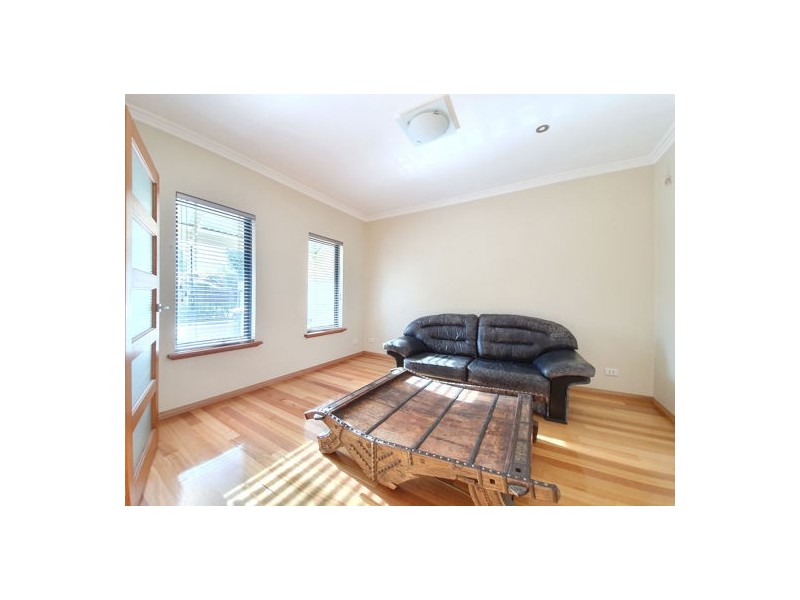 15 Darbyshire Drive, Subiaco WA 6008