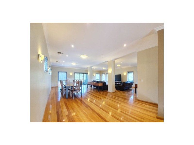 15 Darbyshire Drive, Subiaco WA 6008