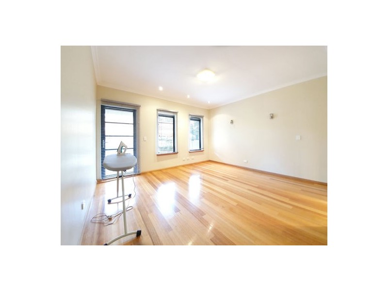 15 Darbyshire Drive, Subiaco WA 6008