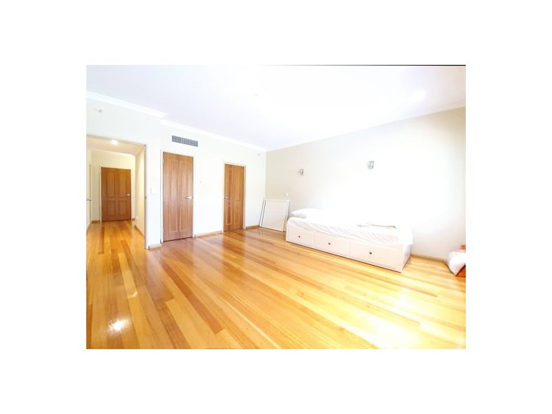 15 Darbyshire Drive, Subiaco WA 6008