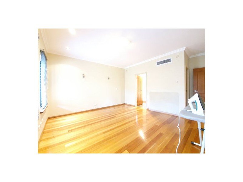 15 Darbyshire Drive, Subiaco WA 6008