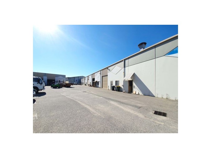 3/9 Corokia Way, Bibra Lake WA 6163