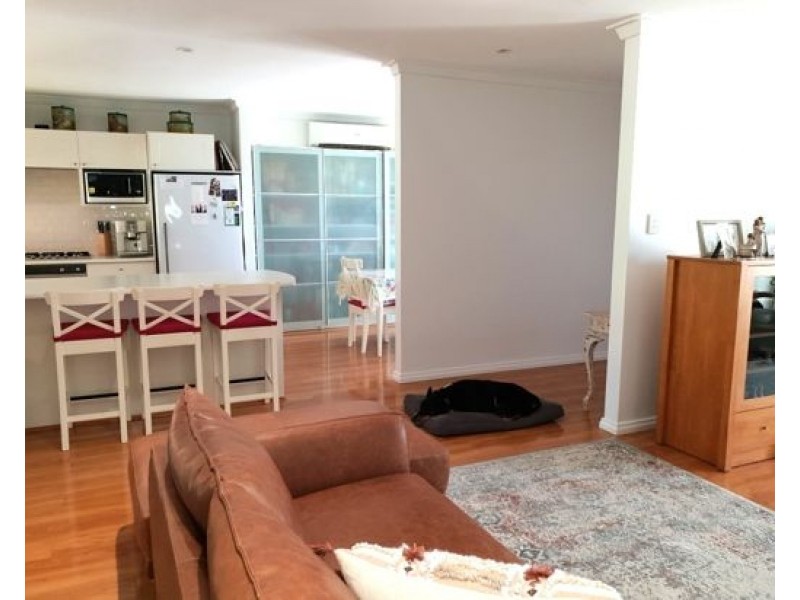 92 Meller Road, Bibra Lake WA 6163