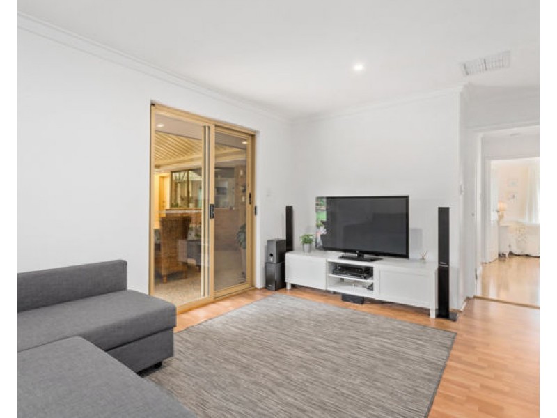 92 Meller Road, Bibra Lake WA 6163