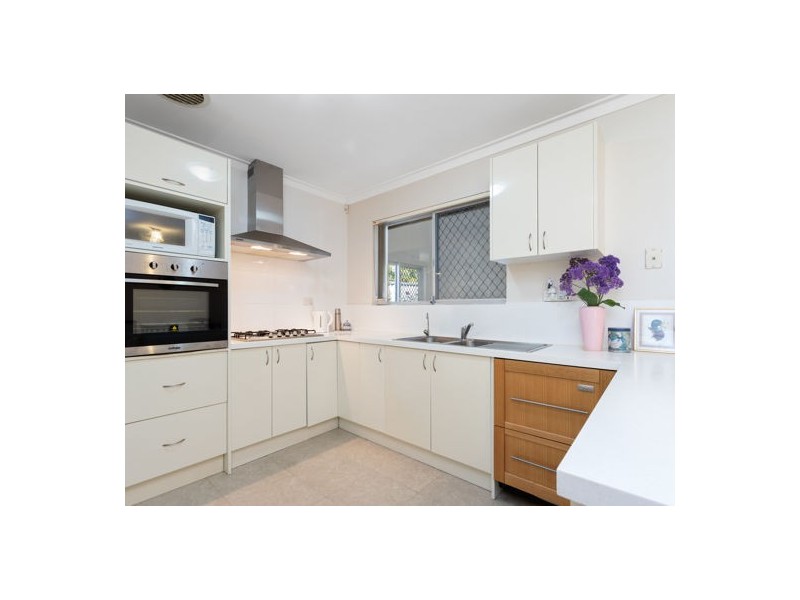 8 Kidson Street, Kardinya WA 6163