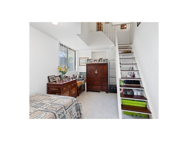 8 Kidson Street, Kardinya WA 6163