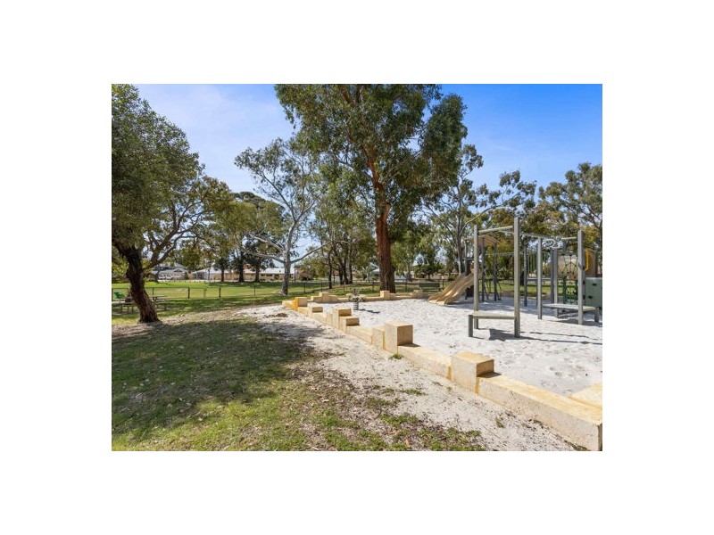 8 Kidson Street, Kardinya WA 6163