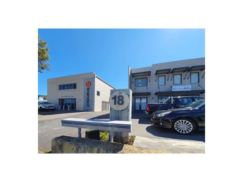 4/18 Peel Road, O’connor WA 6163