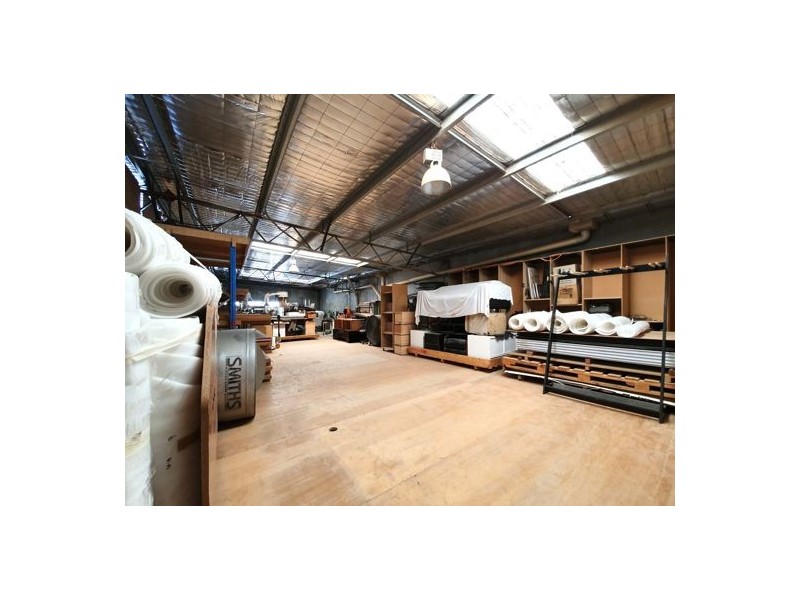 4/18 Peel Road, O’connor WA 6163