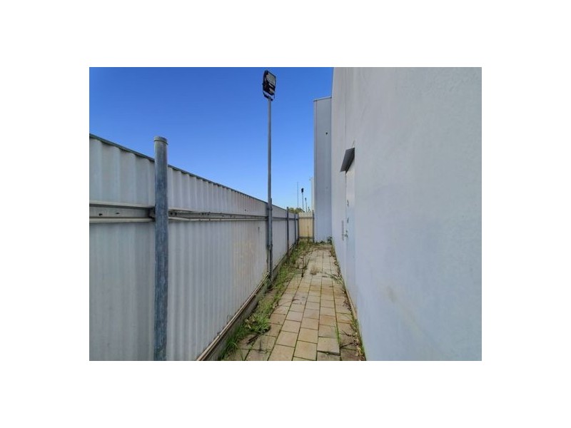 2/65 Catalano Circuit, Canning Vale WA 6155