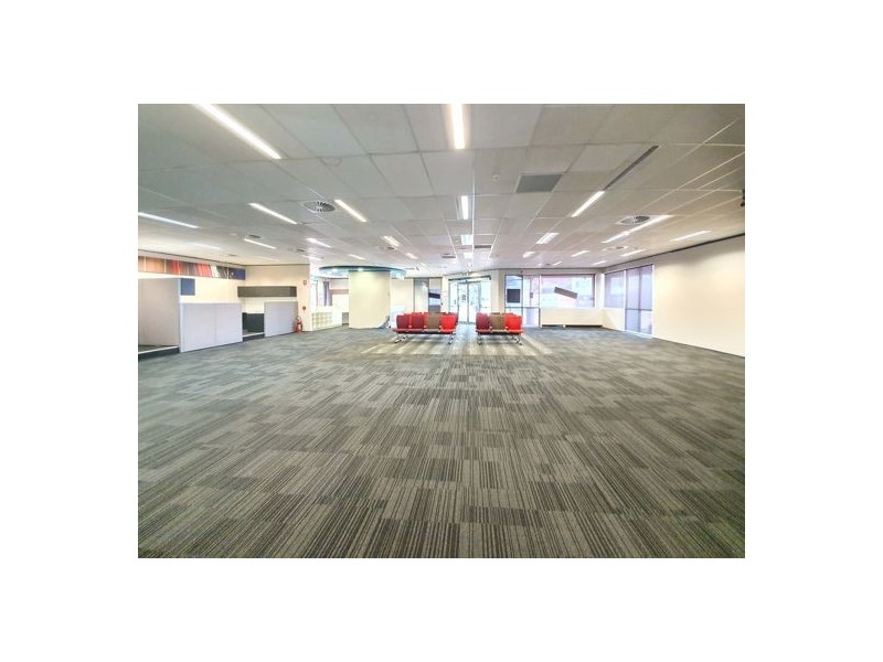 71 Leach Hwy, Willagee WA 6156