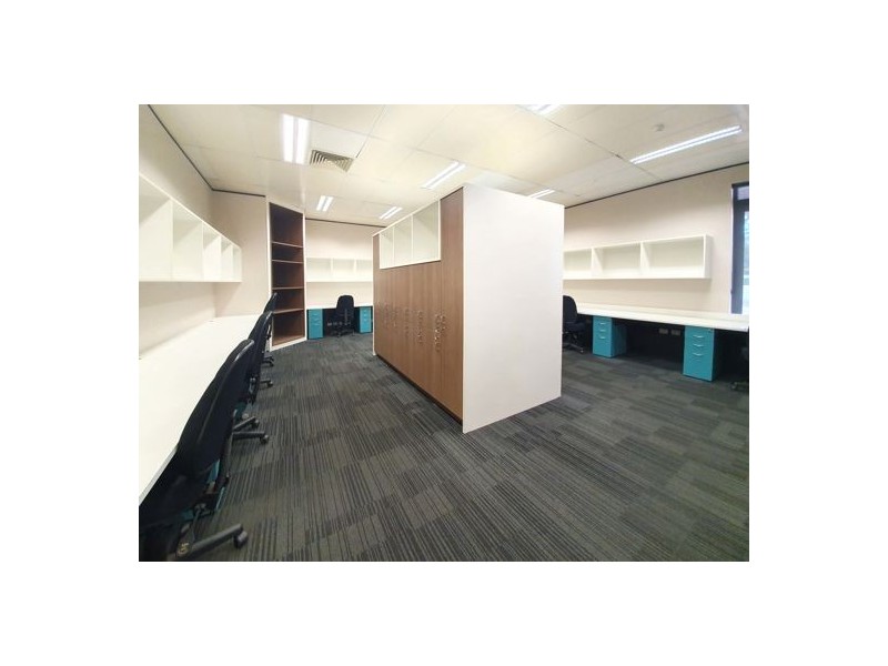 71 Leach Hwy, Willagee WA 6156