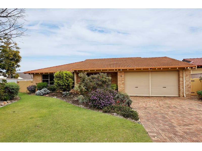 9 Simmonds Parade, Winthrop WA 6150