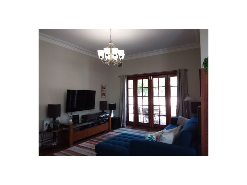 81 Oakover St, East Fremantle WA 6158