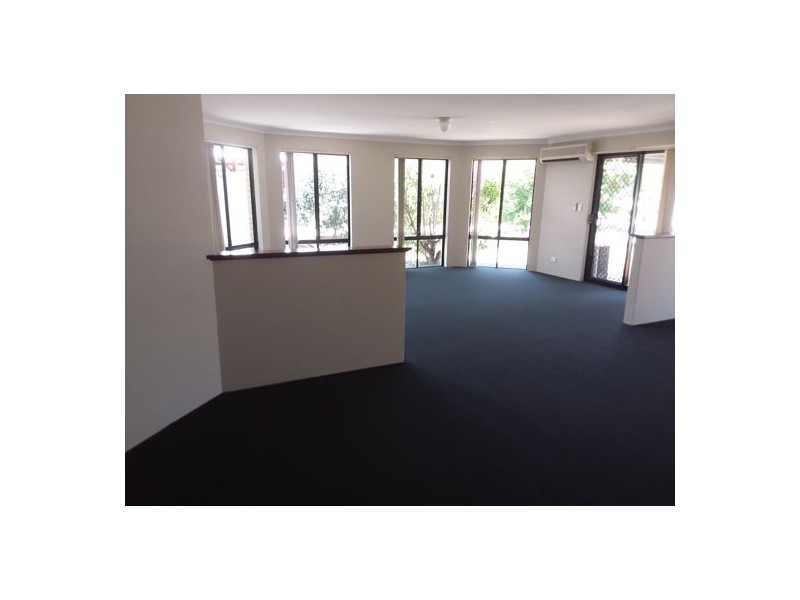 6 Curry Crt, Huntingdale WA 6110