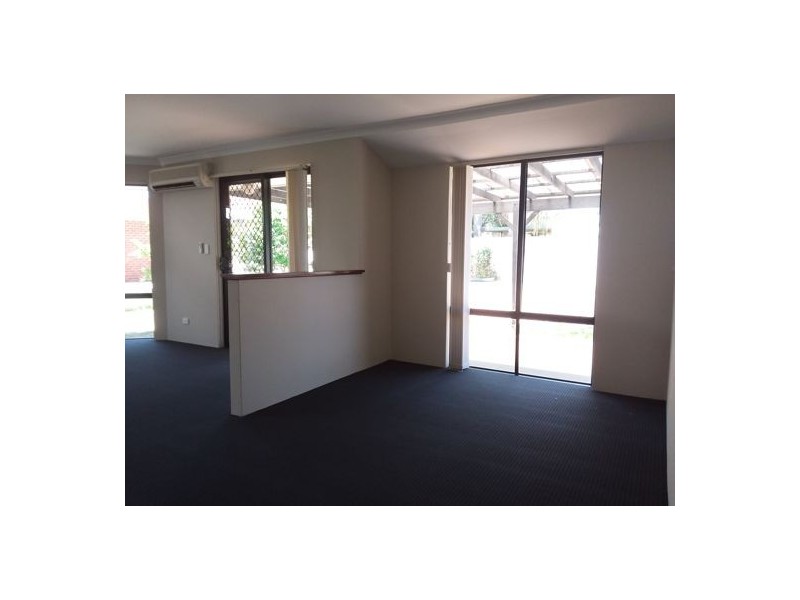 6 Curry Crt, Huntingdale WA 6110