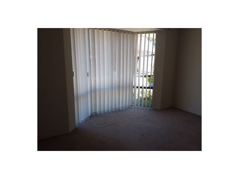 6 Curry Crt, Huntingdale WA 6110