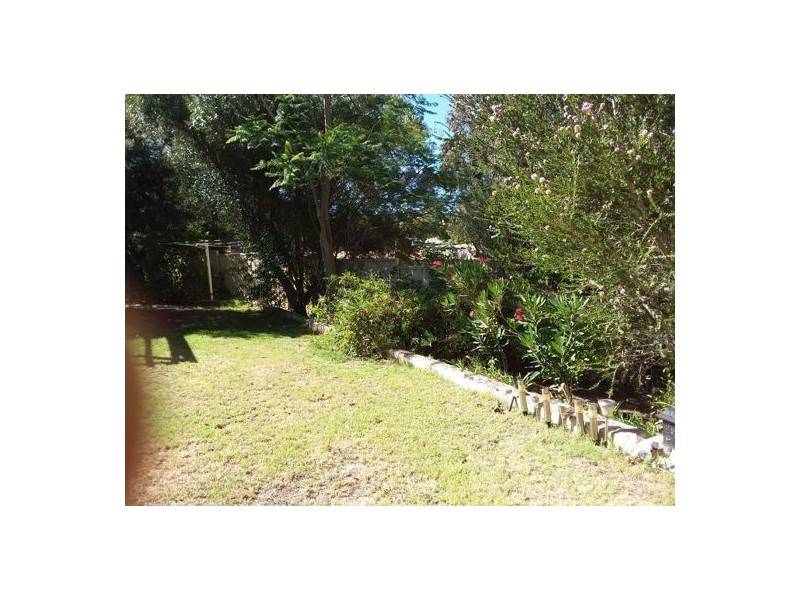 19A Buckingham Crs, Kardinya WA 6163