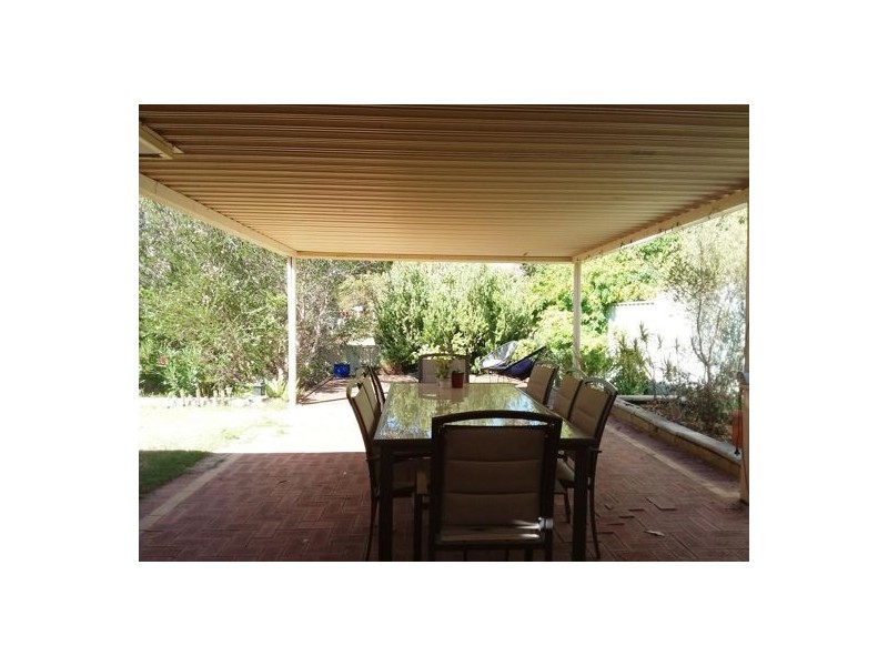 19A Buckingham Crs, Kardinya WA 6163