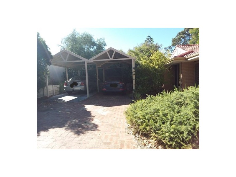 19A Buckingham Crs, Kardinya WA 6163