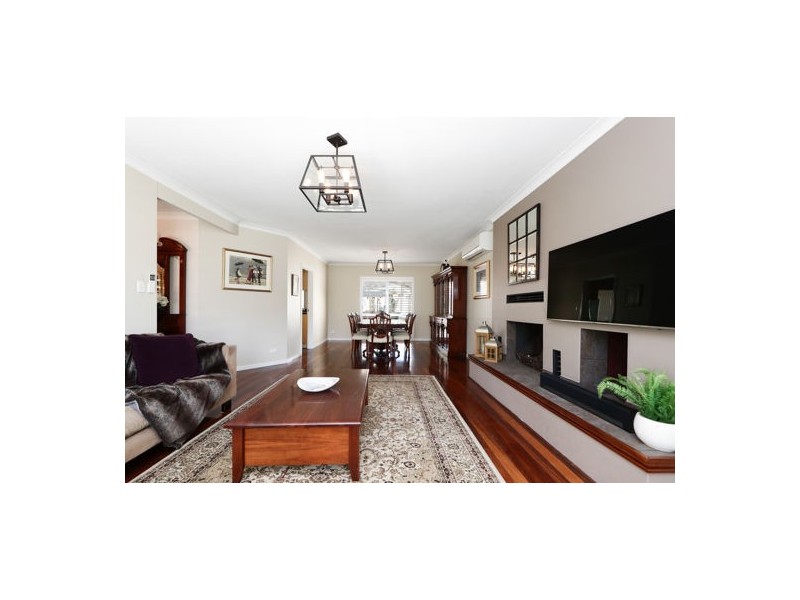 1 Shirley Ave, Mount Pleasant WA 6153