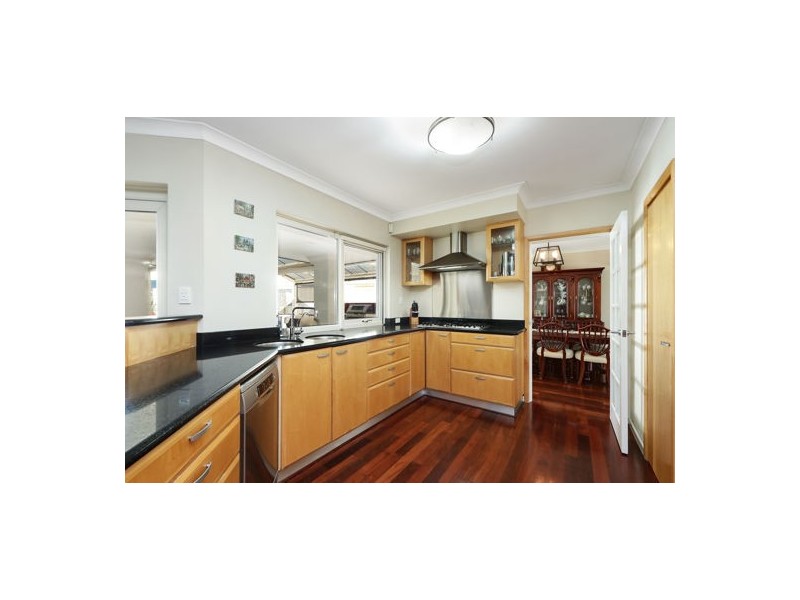 1 Shirley Ave, Mount Pleasant WA 6153