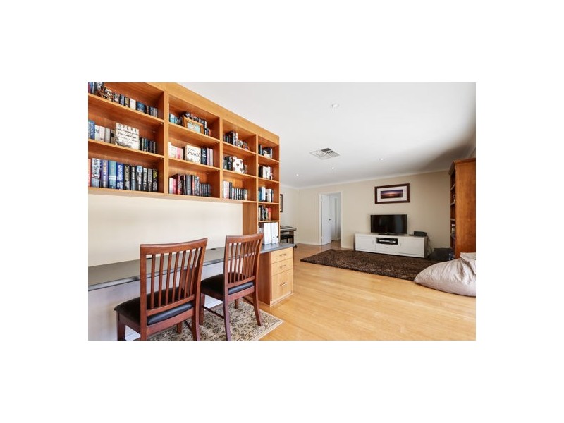 1 Shirley Ave, Mount Pleasant WA 6153