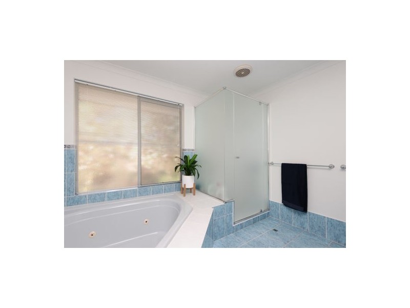 1 Shirley Ave, Mount Pleasant WA 6153