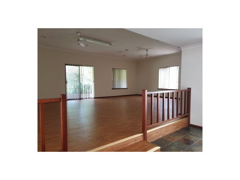 1 Grosse Rd, Applecross WA 6153