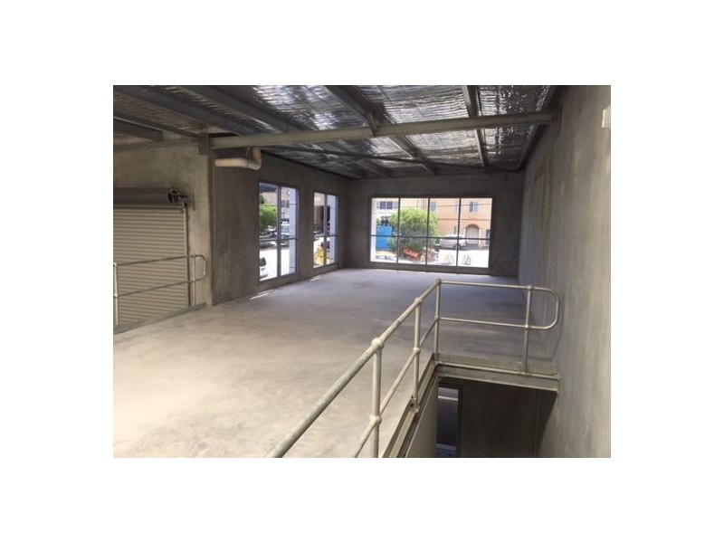 Unit 2 15 Bowen St, O’connor WA 6163