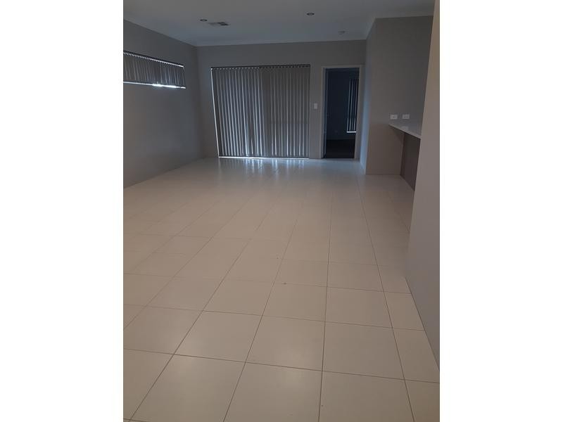 9 Greenwich Way, Success WA 6164