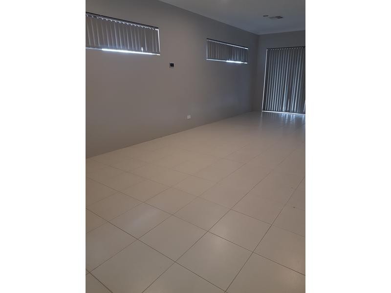 9 Greenwich Way, Success WA 6164